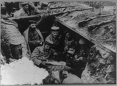 WWI trenches and soldiers